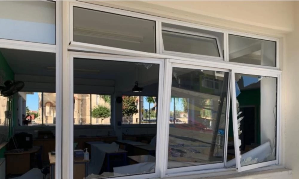 Κύπρος: Εξαιρετικά επικίνδυνοι - Αντιεμβολιαστές έβαλαν βόμβα σε σχολείο και πήγαν να κάψουν ένα άλλο